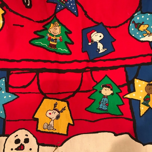Snoopy Peanuts & Gang Christmas Apron - Picture 4 of 16